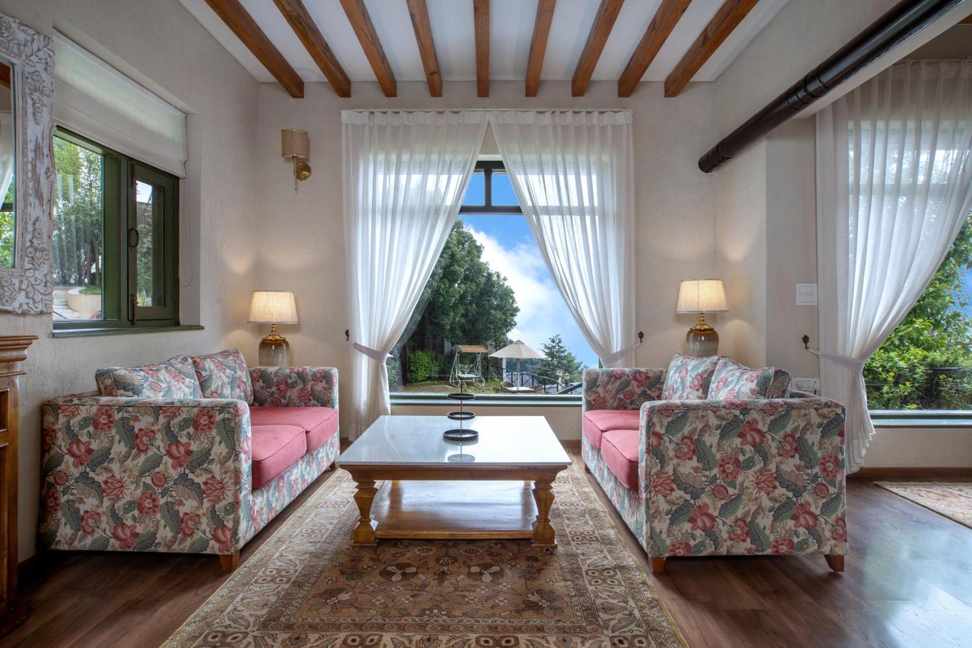 Larisa Resort, Mussoorie Exterior photo